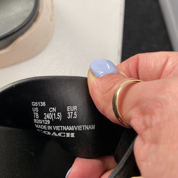 ❗️SOLD❗️Coach Black Gable Slides Size 7 - Picture 9 of 11